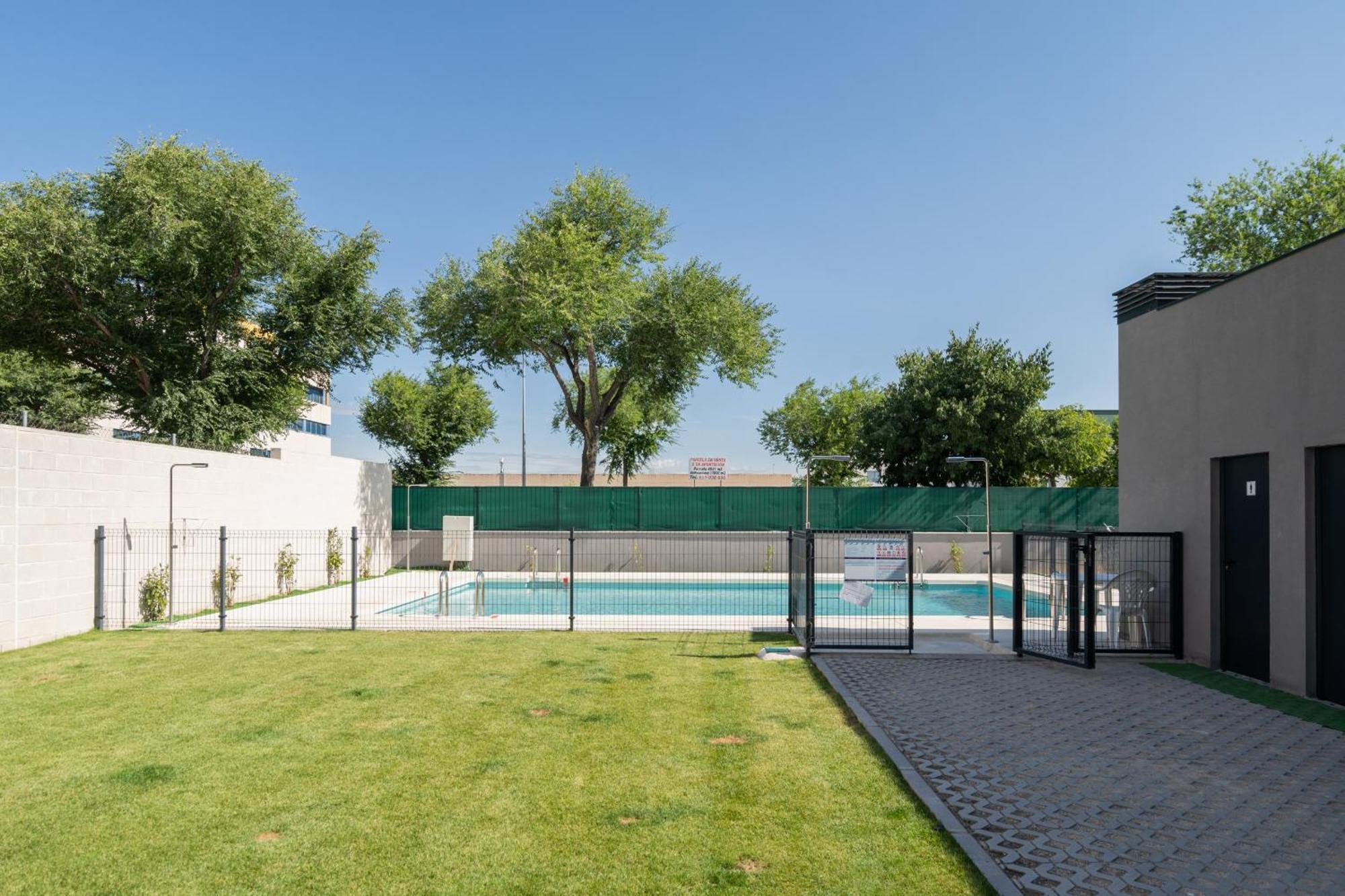 Ferienwohnung Loft Reformado Industrial Con Garaje Alquiler Temporal Madrid Exterior foto
