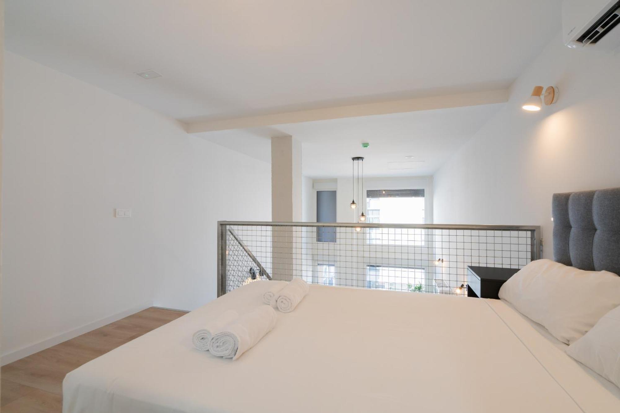 Ferienwohnung Loft Reformado Industrial Con Garaje Alquiler Temporal Madrid Exterior foto