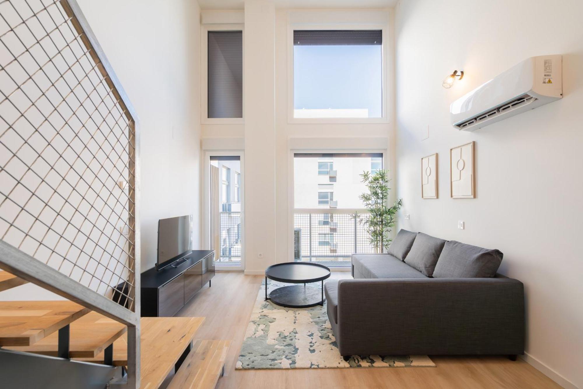 Ferienwohnung Loft Reformado Industrial Con Garaje Alquiler Temporal Madrid Exterior foto
